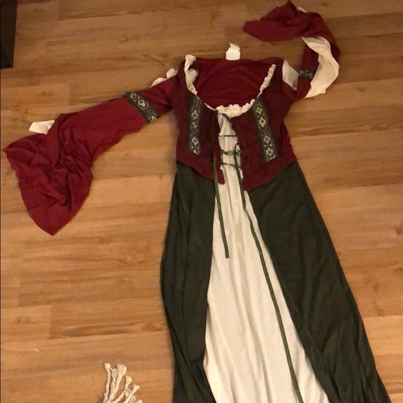 Maid Marian costumes - Picture 2 of 8